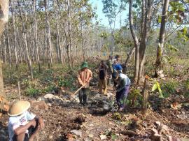 Kerja Bakti Persiapan Lahan Pembangunan Jalan Usaha Tani